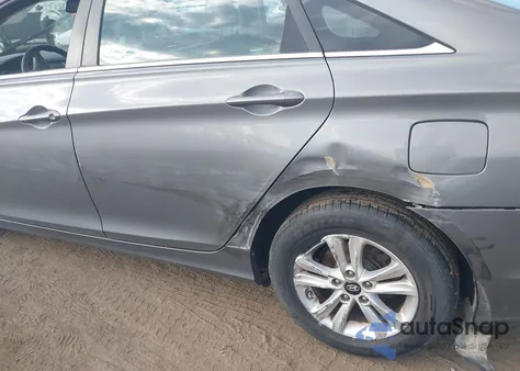 2013 Hyundai Sonata Gls z USA, uszkodzony, nr VIN 5NPEB4AC1DH793401